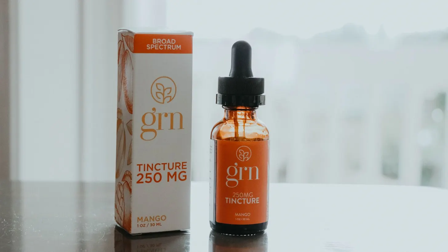 Full spectrum vs broad spectrum vs isolate: which is best for you? — GummyGurl