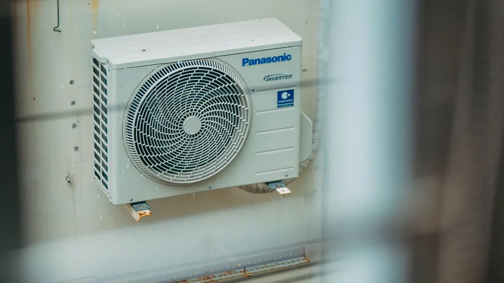 Comparison of SunSpec Modbus inverter register deviations across SMA, Sungrow, Power Electronics, and TMEIC central inverter product lines at utility-scale